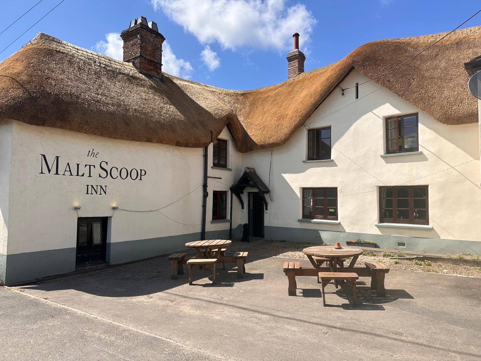 The Malt Scoop Inn Merton  Экстерьер фото